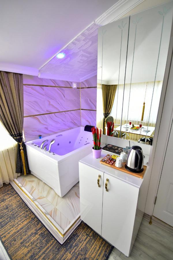 Loca Suit Life Airport Hotel Истанбул Екстериор снимка