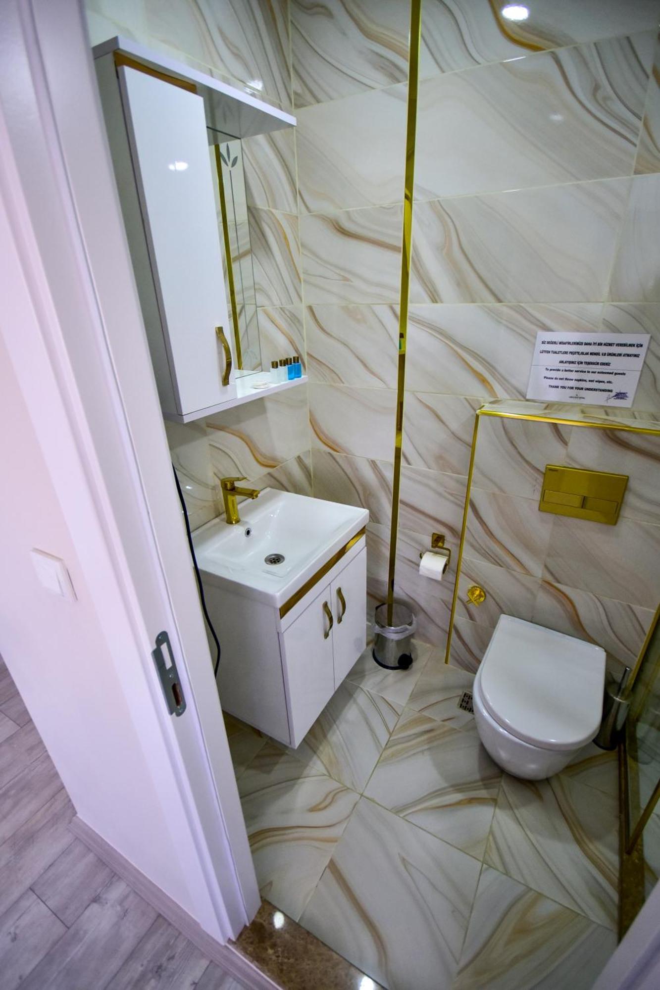 Loca Suit Life Airport Hotel Истанбул Екстериор снимка